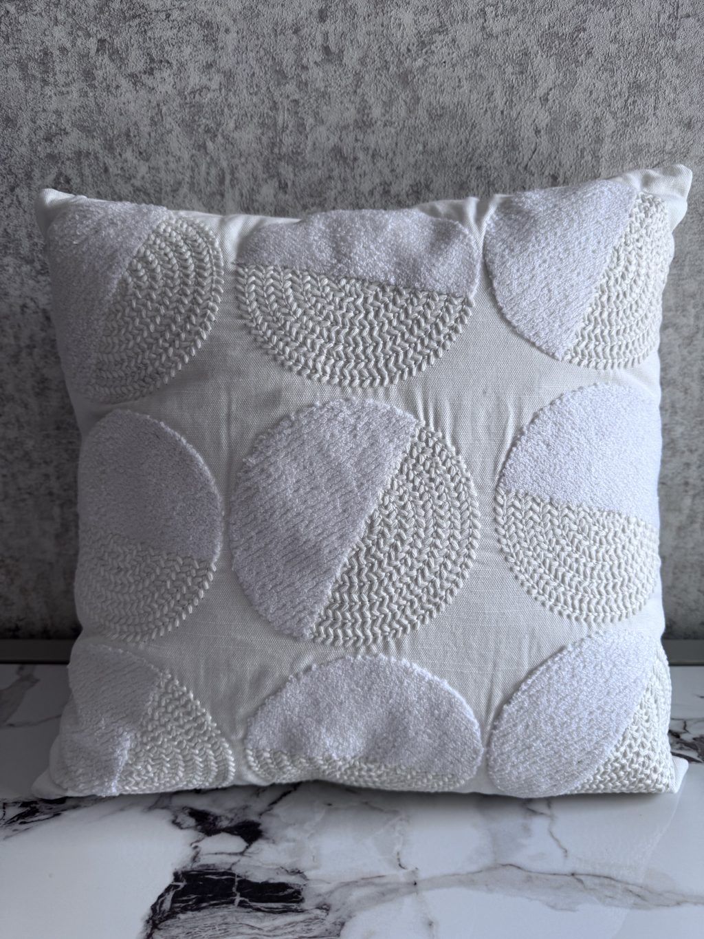 Almofada Branca circulos